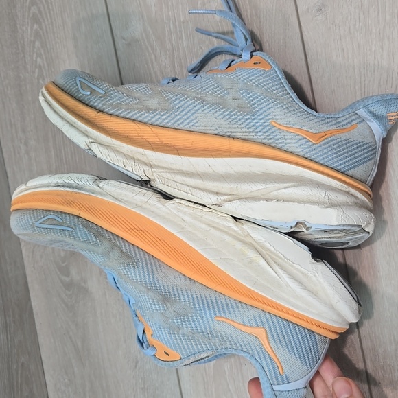 Hoka One One Women's Clifton 9 Athletic Running Shoes Sz 10B - Picture 8 of 16